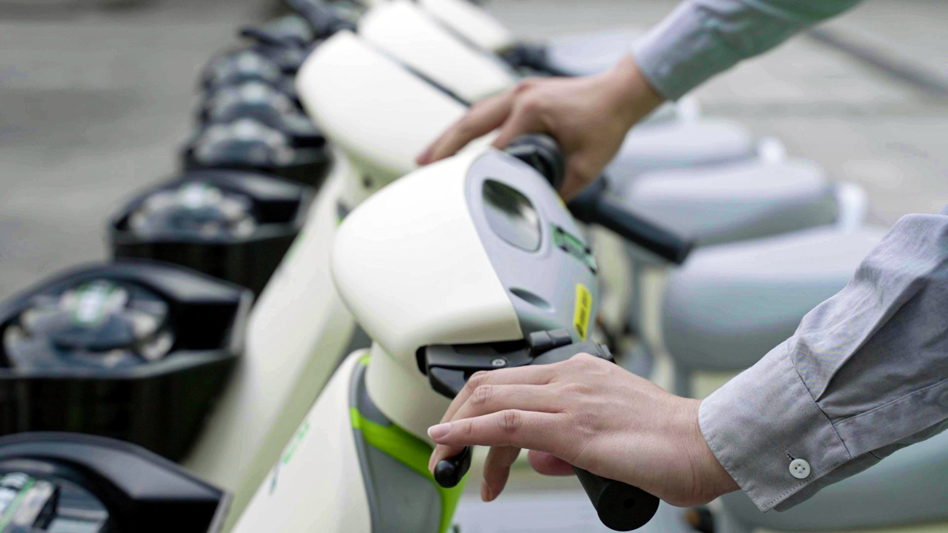 騎共享電動車注意觀察電量 騎共享電動車注意觀察電量